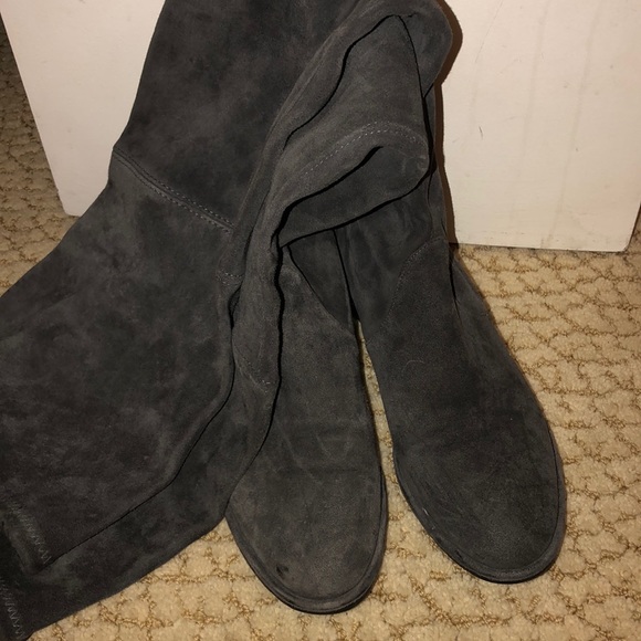 Barely worn over the knee Stuart weitzman boots - Picture 4 of 4